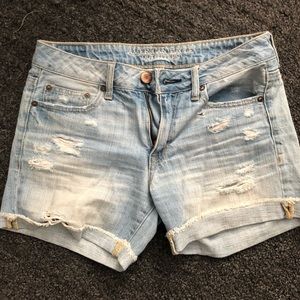 AE Boyfriend Midi Distressed Shorts